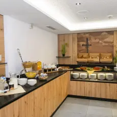 Frühstücksbuffet im Hotel Schneeberger