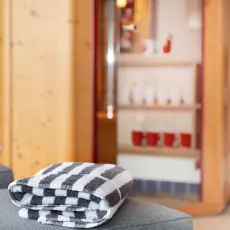 Detailaufnahme Handtuch im Wellnessbereich